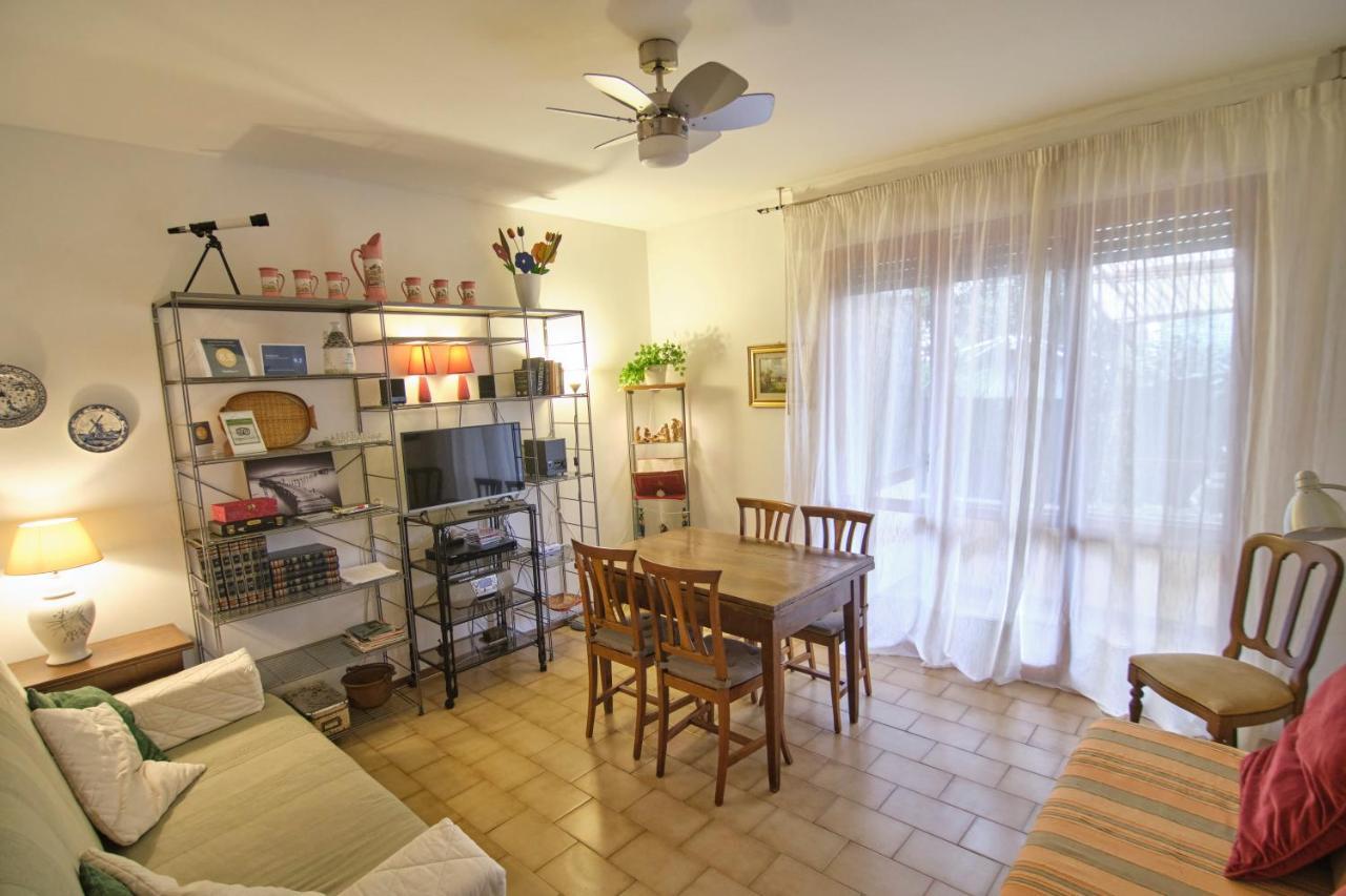 Holiday House Torre Del Lago Торе дел Лаго Пучини Екстериор снимка