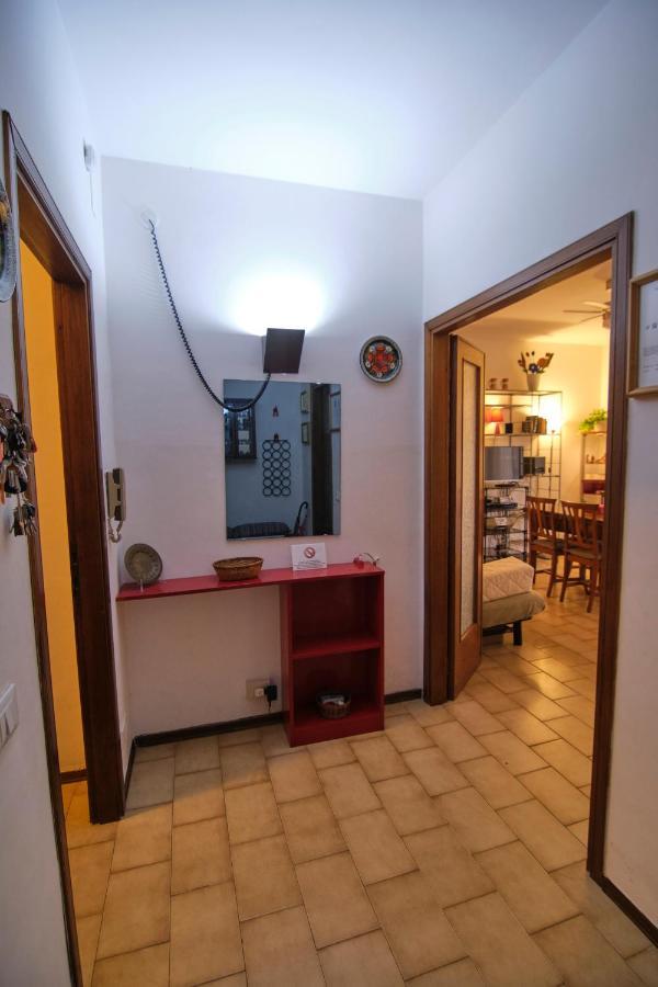 Holiday House Torre Del Lago Торе дел Лаго Пучини Екстериор снимка